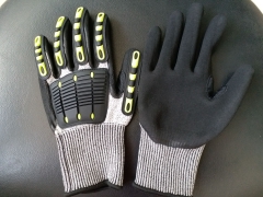 Impact resistance gloves